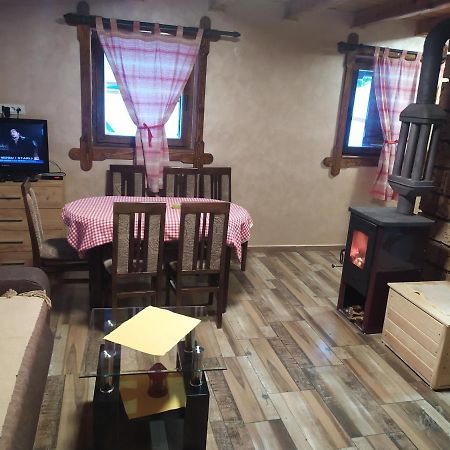 Vila Balerina Mitrovac Buitenkant foto