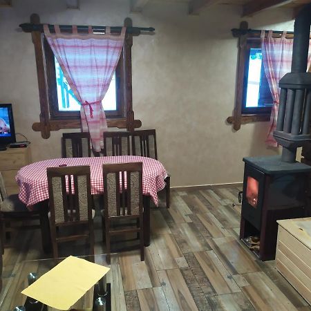 Vila Balerina Mitrovac Buitenkant foto